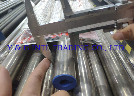 Các ống hợp kim niken trong kết thúc nhựa nhựa