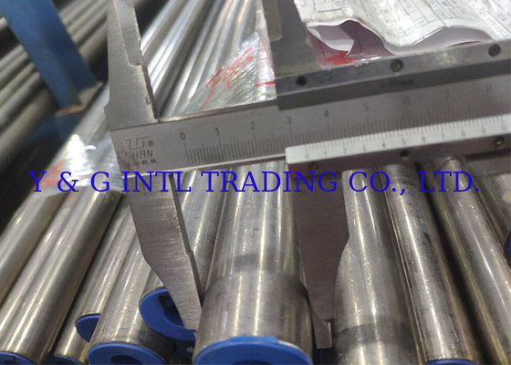 Các ống hợp kim niken trong kết thúc nhựa nhựa